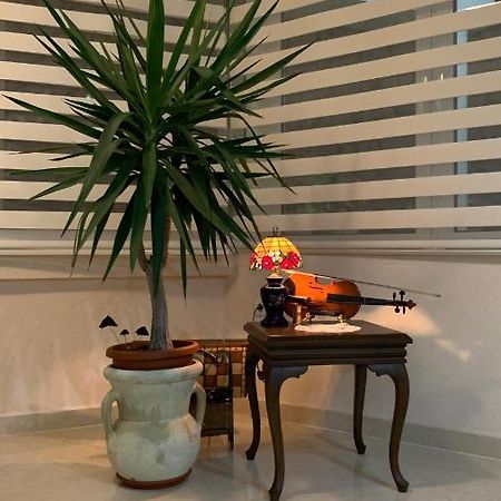Guest House Nuhii ウルツィニ エクステリア 写真