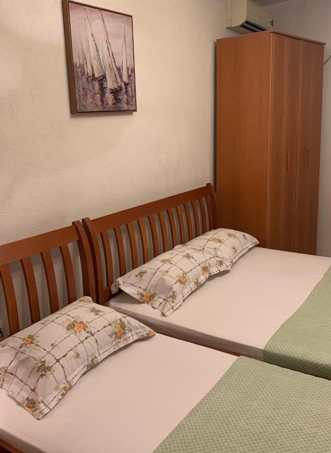 Guest House Nuhii ウルツィニ エクステリア 写真