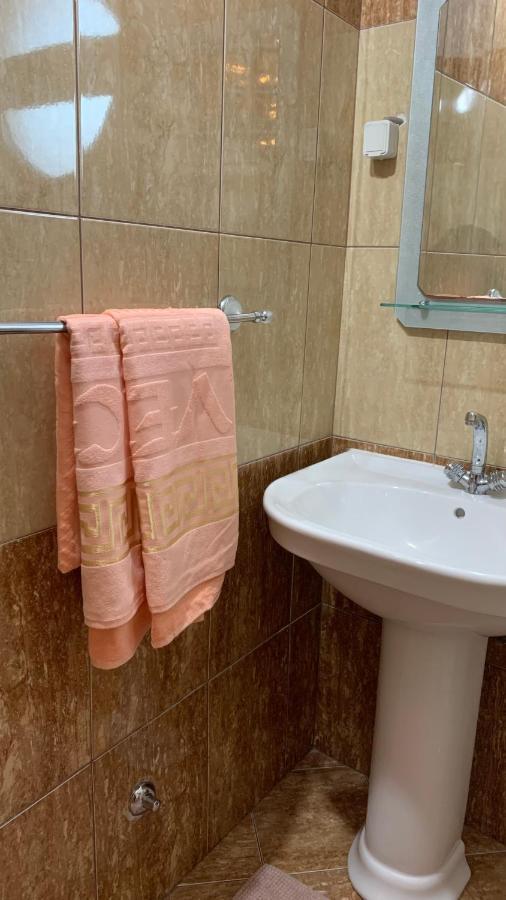 Guest House Nuhii ウルツィニ エクステリア 写真