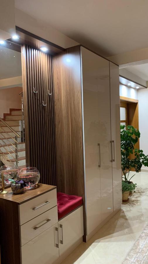 Guest House Nuhii ウルツィニ エクステリア 写真