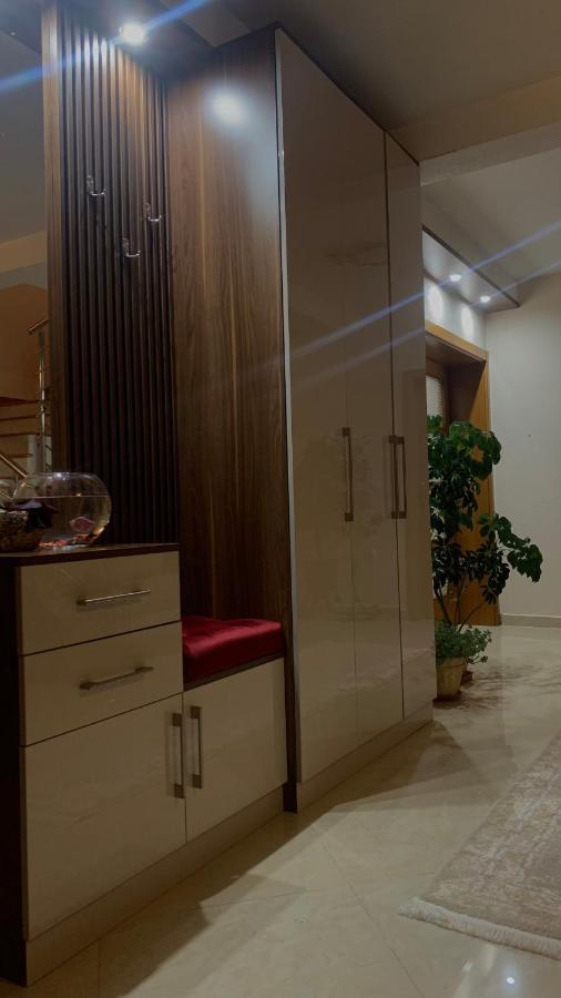 Guest House Nuhii ウルツィニ エクステリア 写真