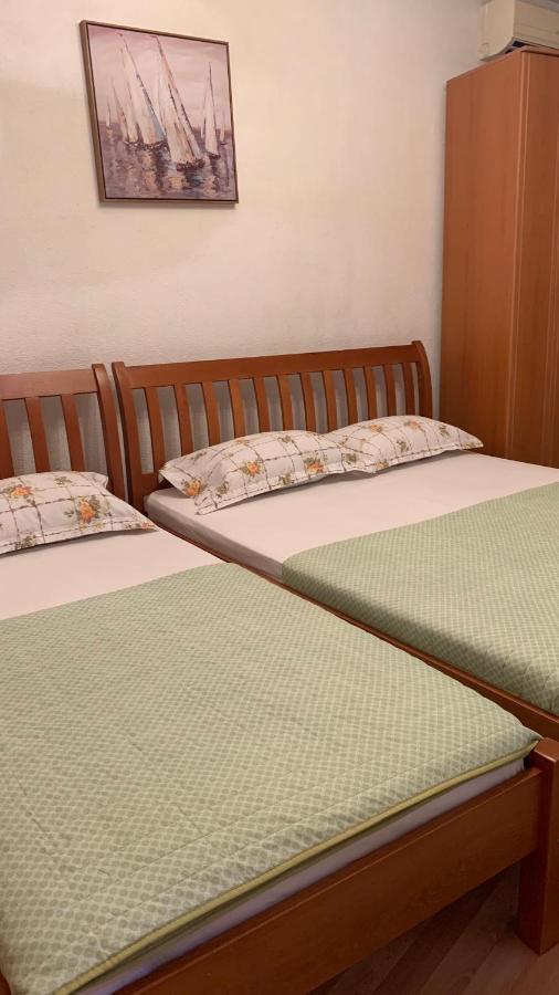 Guest House Nuhii ウルツィニ エクステリア 写真